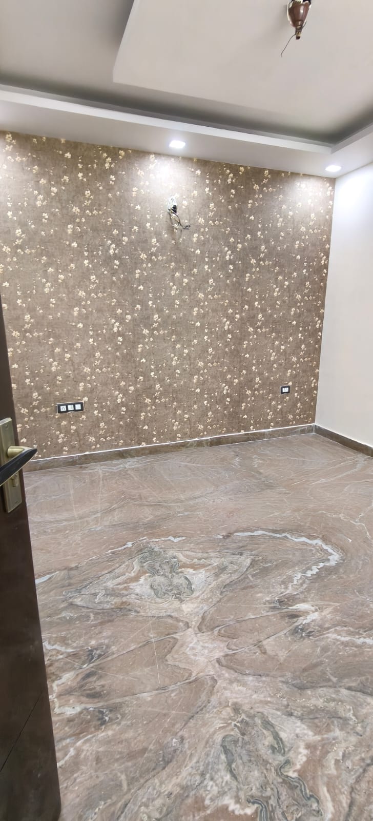 Builder Floor for Rent in Adarsh Nagar