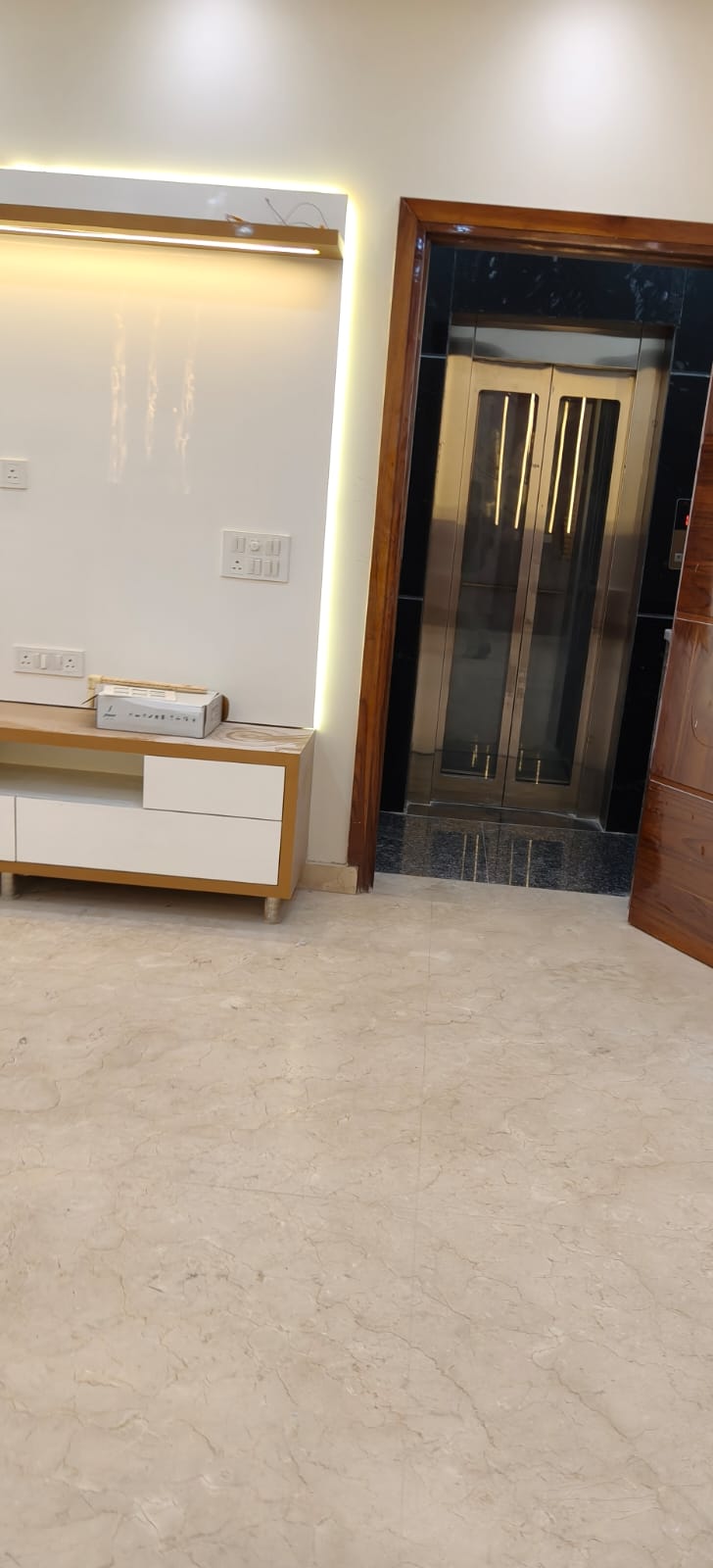 Ready to Move Property in Kewal Park with Parking